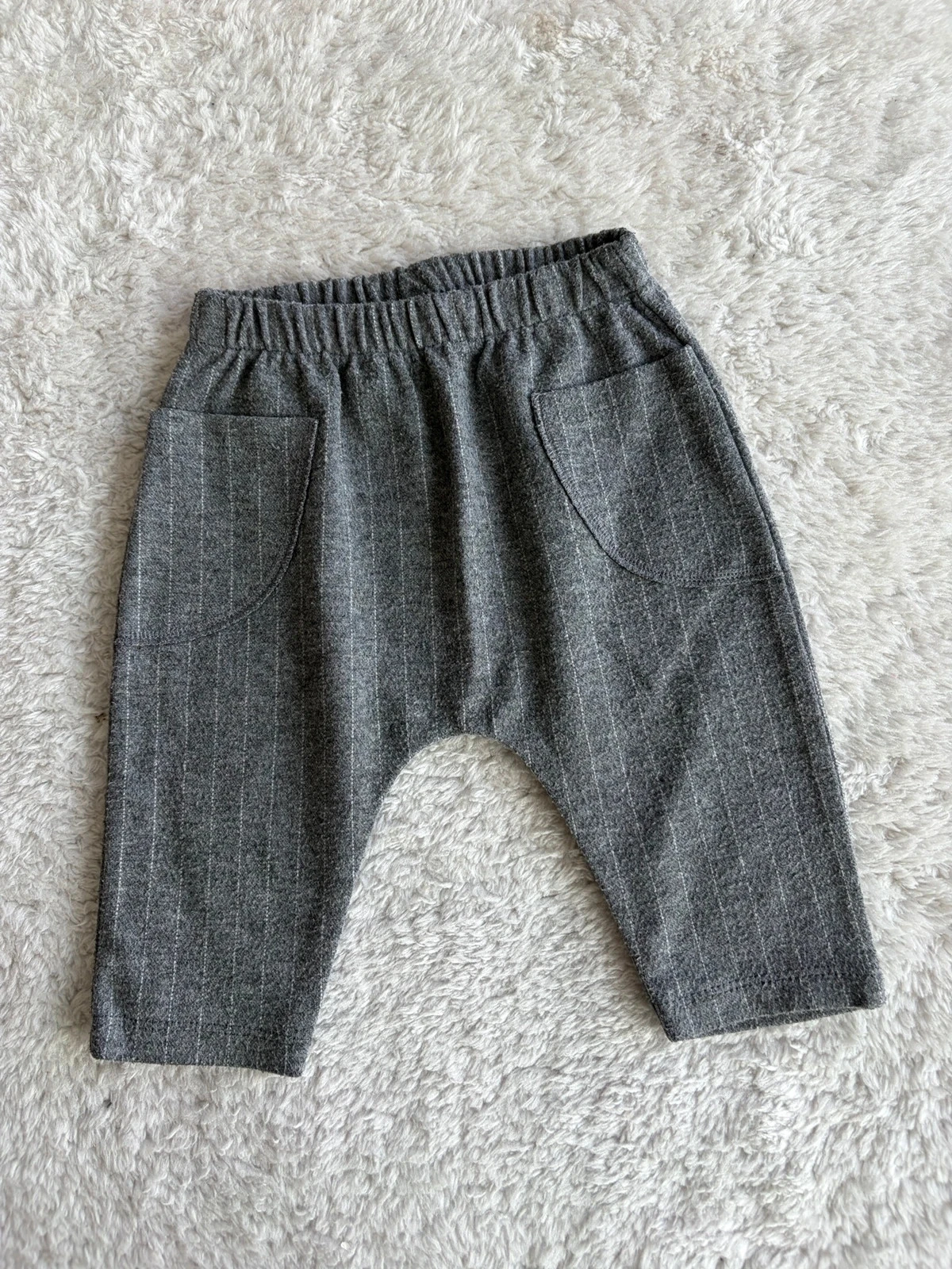 Grijs gekleed broekje Zara 68